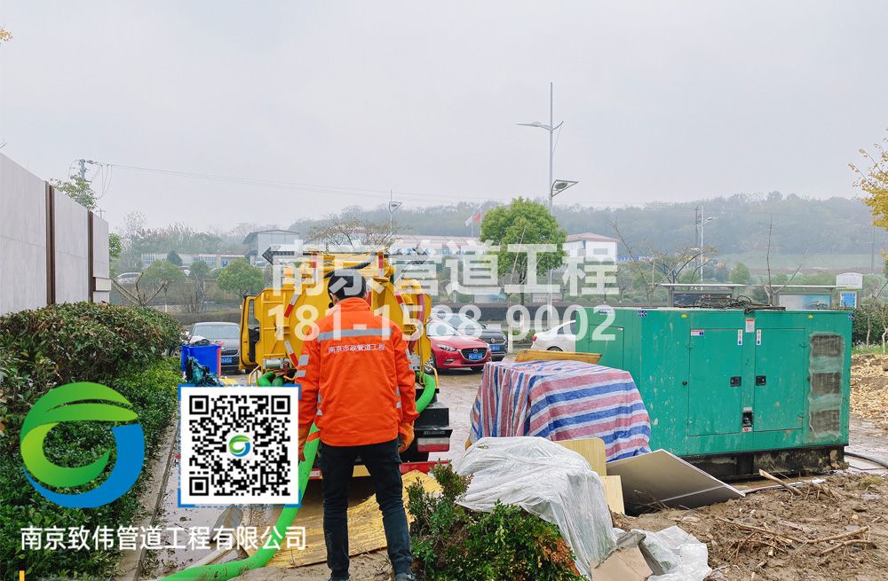 303话园售楼部抽粪